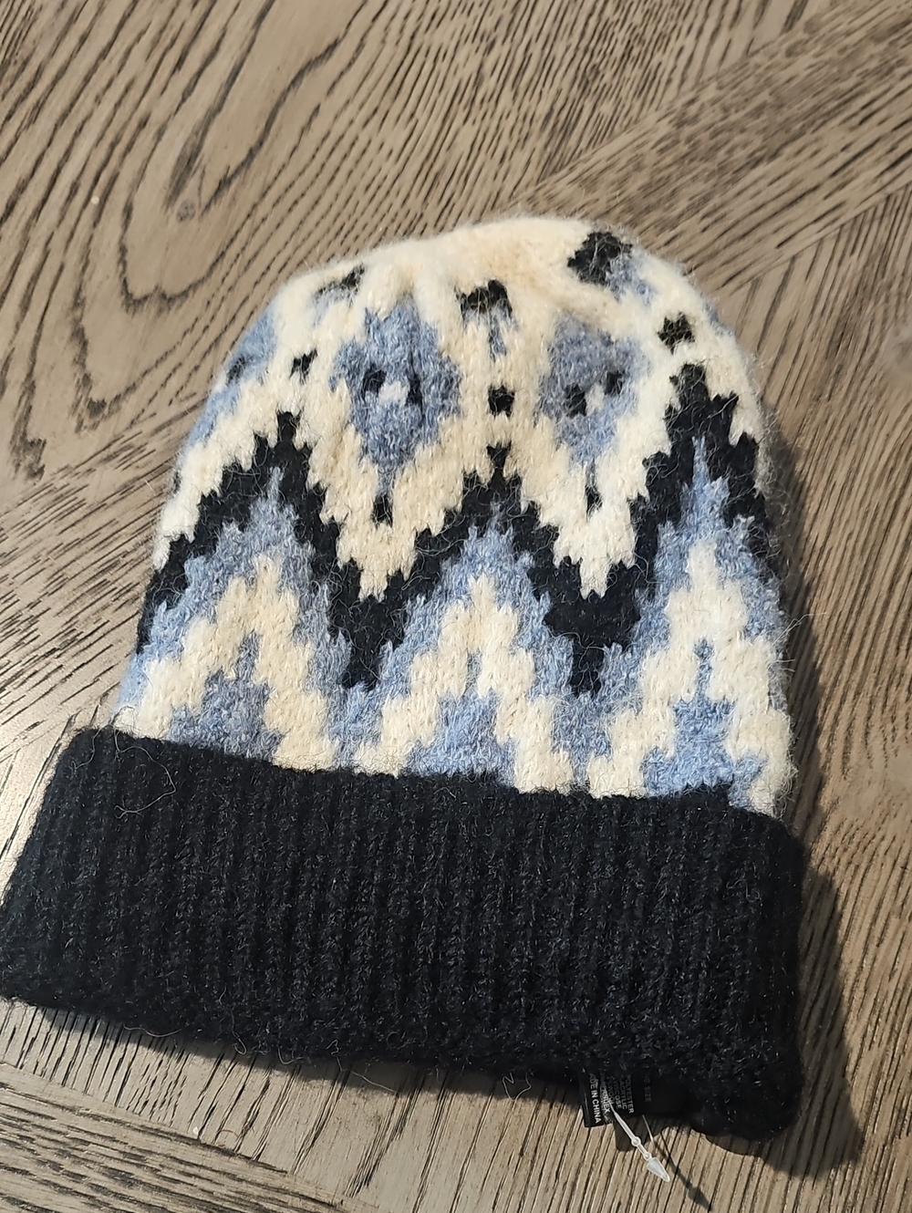 Aqua Wool Blend Fair Isle Hat And Gloves Winter Set NWT $148 - Picture 4 of 8
